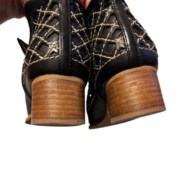 Anthropologie Jeffery Cambell Size 7.5 Taggart Booties black - EUC - Picture 6 of 11